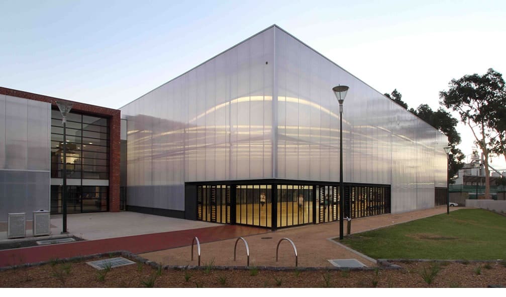 Tendencias en Fachadas de Policarbonato y Arquitectura Traslúcida